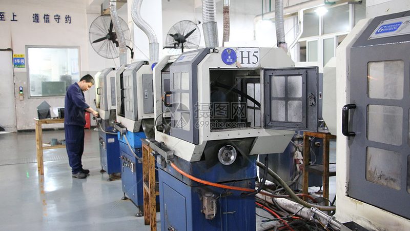重型摇臂钻床选型：关键参数与适用场景分析